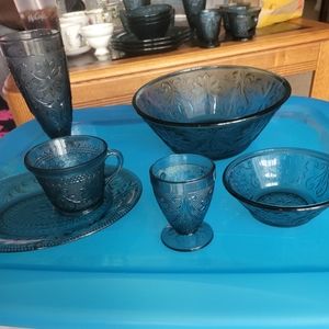 Blue crystal dinner set.